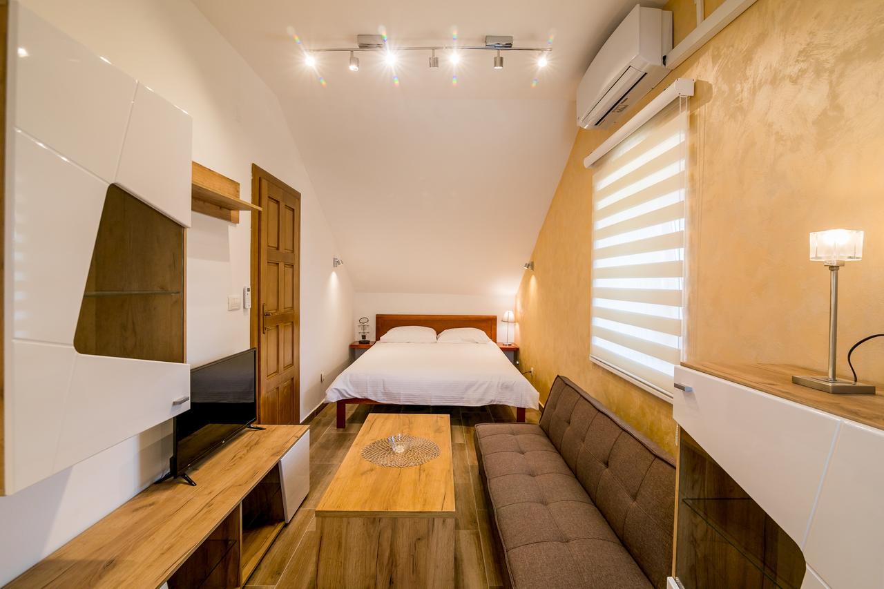 Apartments Villa Jovanka تْشيرسيك نوفي المظهر الخارجي الصورة